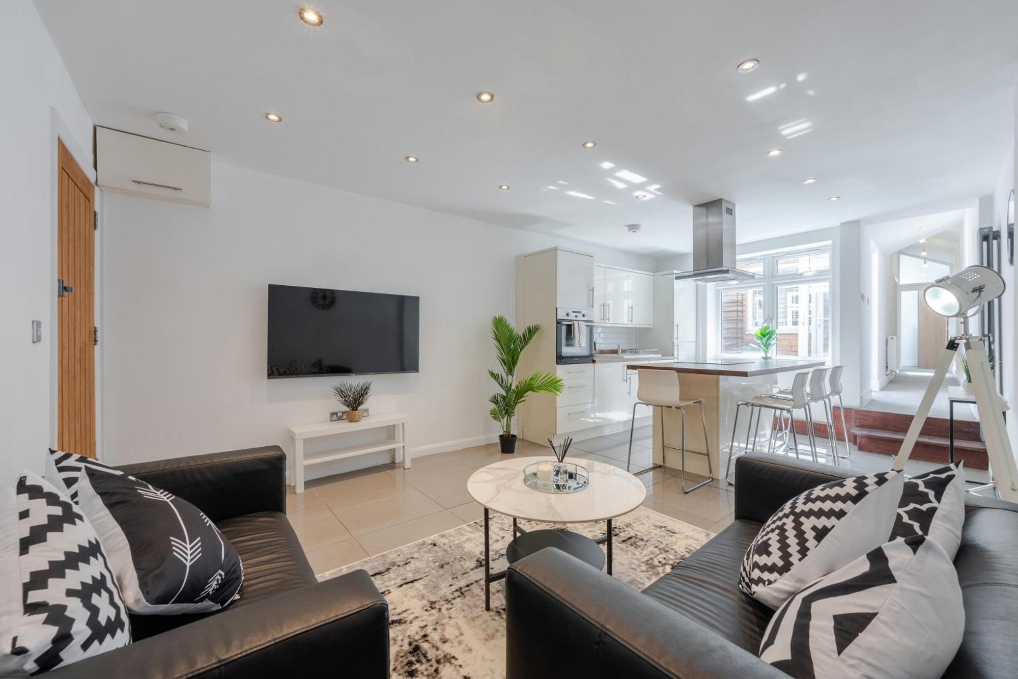 Stylish Two Bedroom Apartment By Central London With Garden Esterno foto
