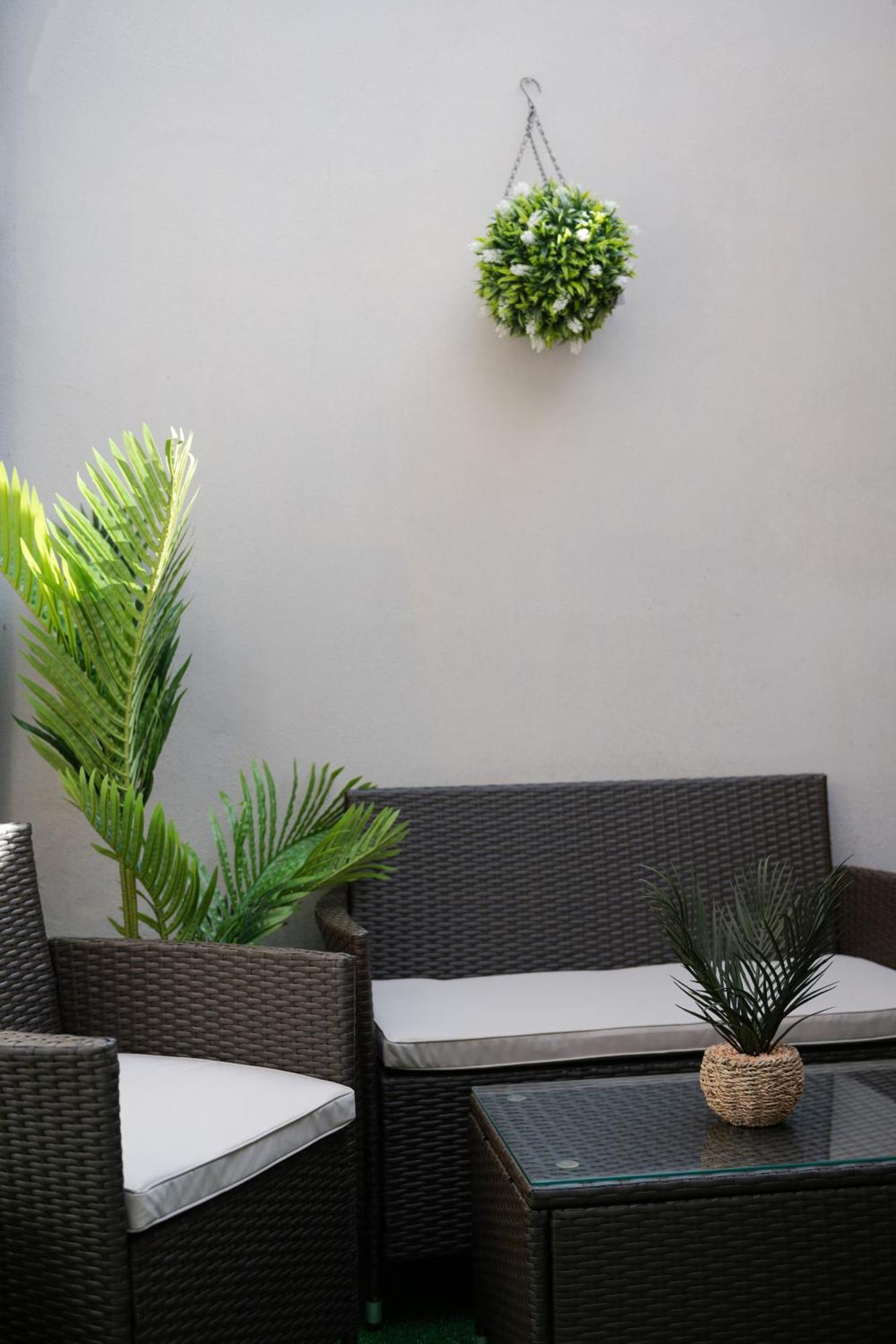 Stylish Two Bedroom Apartment By Central London With Garden Esterno foto